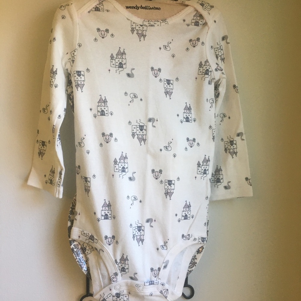 NWOT Carter’s 18 M Onesie
